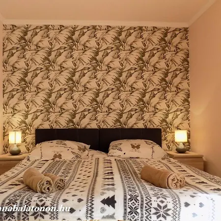 937 - Elso Emeleti Klimas, Ket Haloszobas Vizkozeli Apartman Balatonoszod