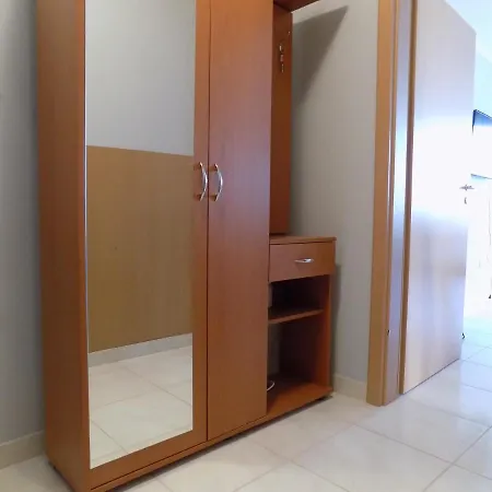 937 - Elso Emeleti Klimas, Ket Haloszobas Vizkozeli Apartman